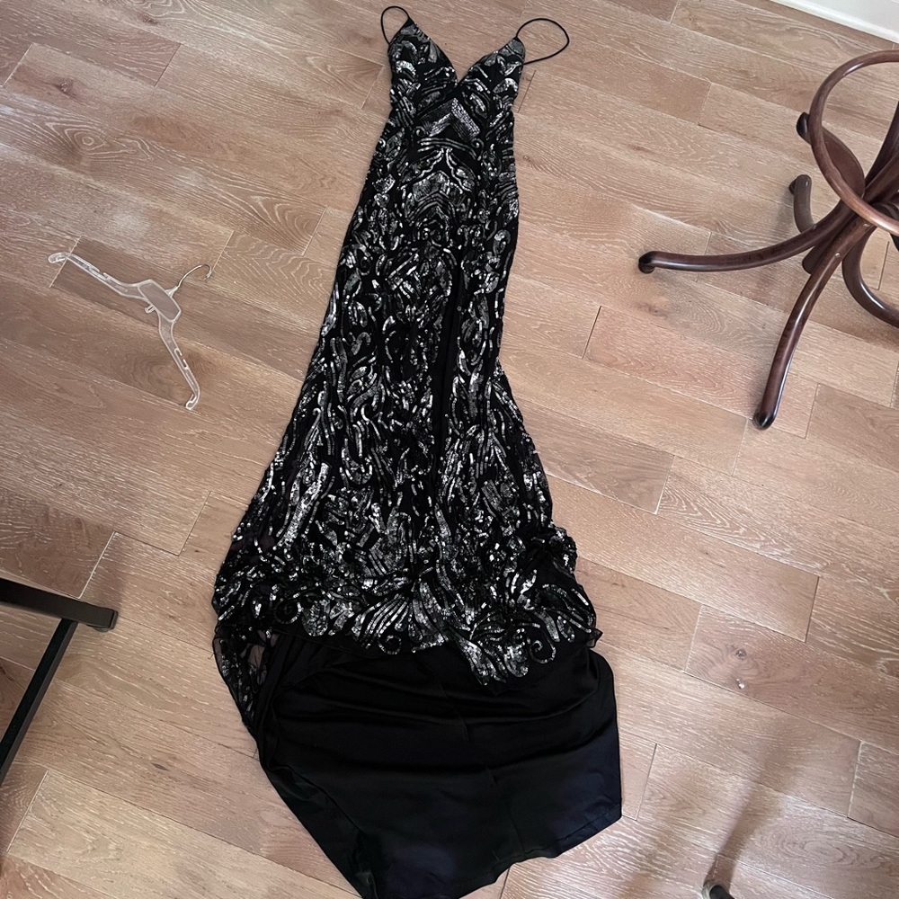 Stunning Black and Silver Women's Full Length Evening Gown with Train, Size 4